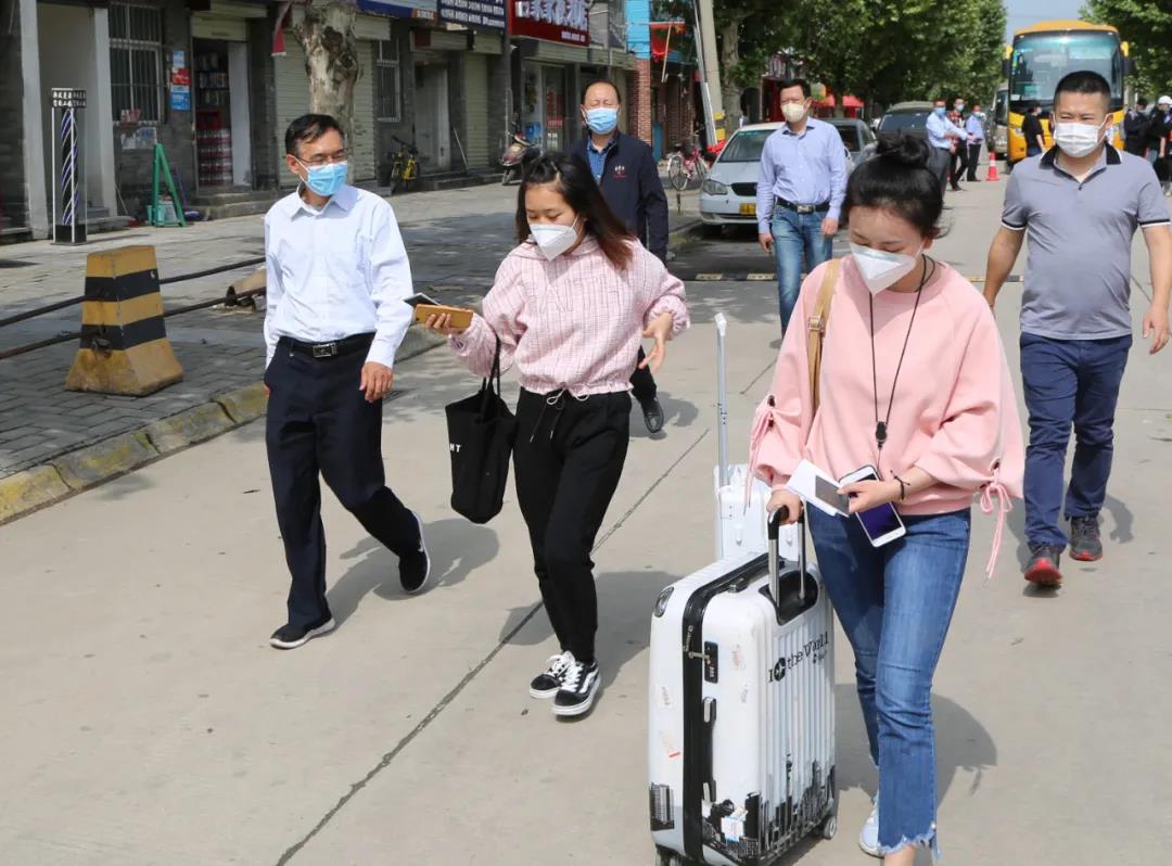 返校第一天 | 初夏的校園 終于等到你！