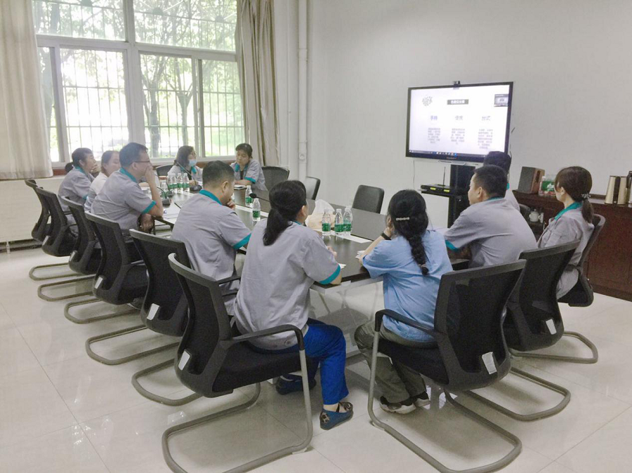 瑞豐科技集團(tuán)制造中心成功舉辦 顏色檢測(cè)操作培訓(xùn)