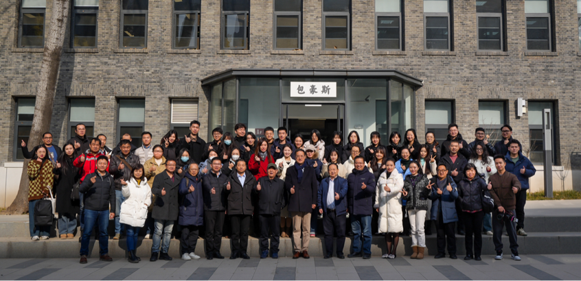 陜文投原董事長王勇等領導嘉賓一行考察西安明德理工學院，并出席瀛湖采風總結會