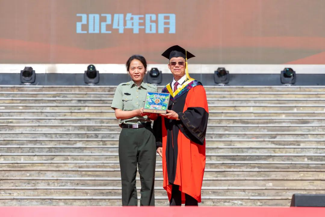 攜青春之志 赴星辰大?！靼裁鞯吕砉W院舉行畢業(yè)季系列活動