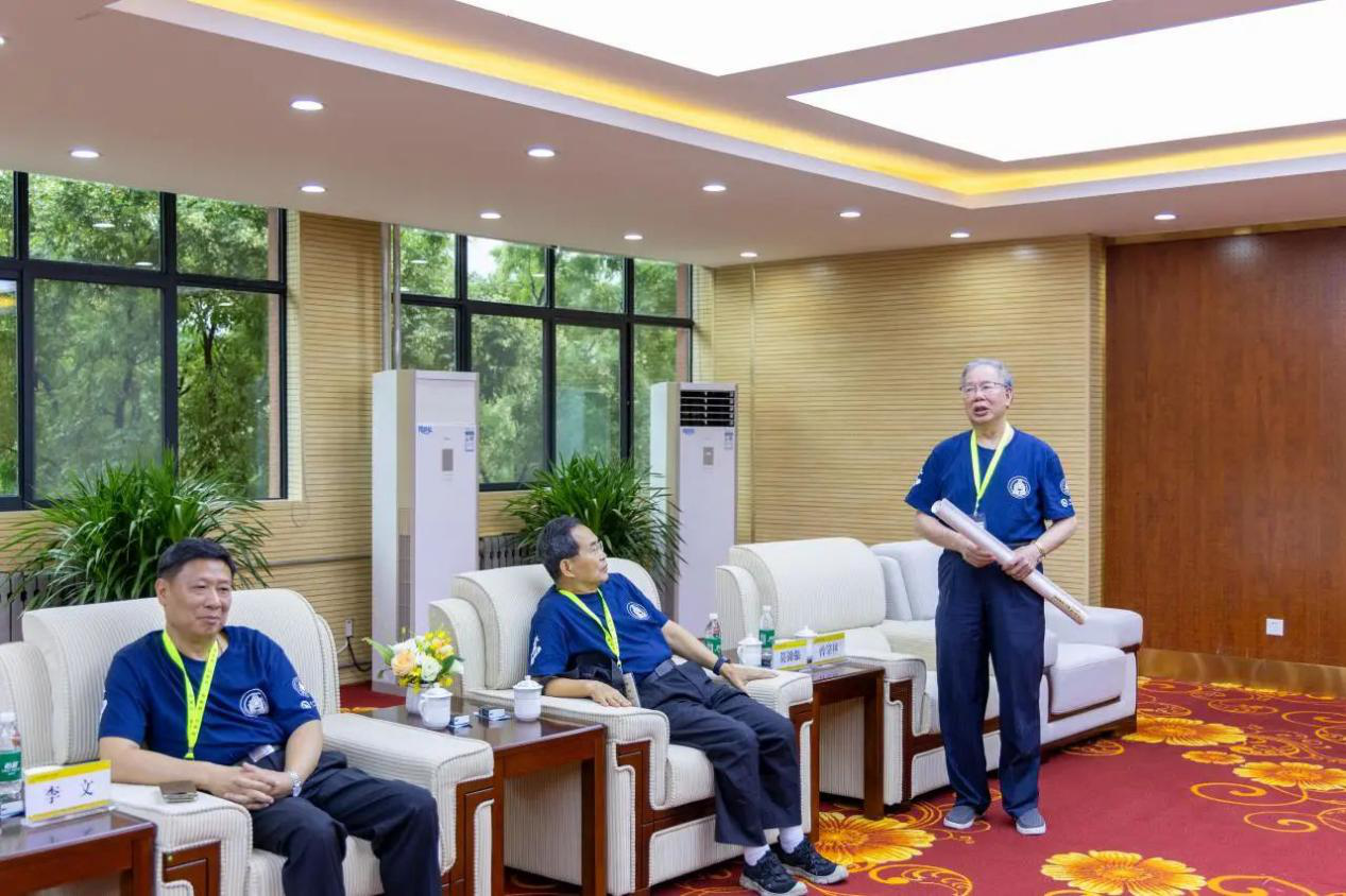 “愛(ài)我中華”青年大匯聚火車團(tuán)歷史文化探索之旅抵陜 省政協(xié)副主席楊冠軍在明德學(xué)院會(huì)見(jiàn)成員代表 “愛(ài)我中華”青年大匯聚火車團(tuán)歷史文化探索之旅抵陜 省政協(xié)副主席楊冠軍在明德學(xué)院會(huì)見(jiàn)成員代表