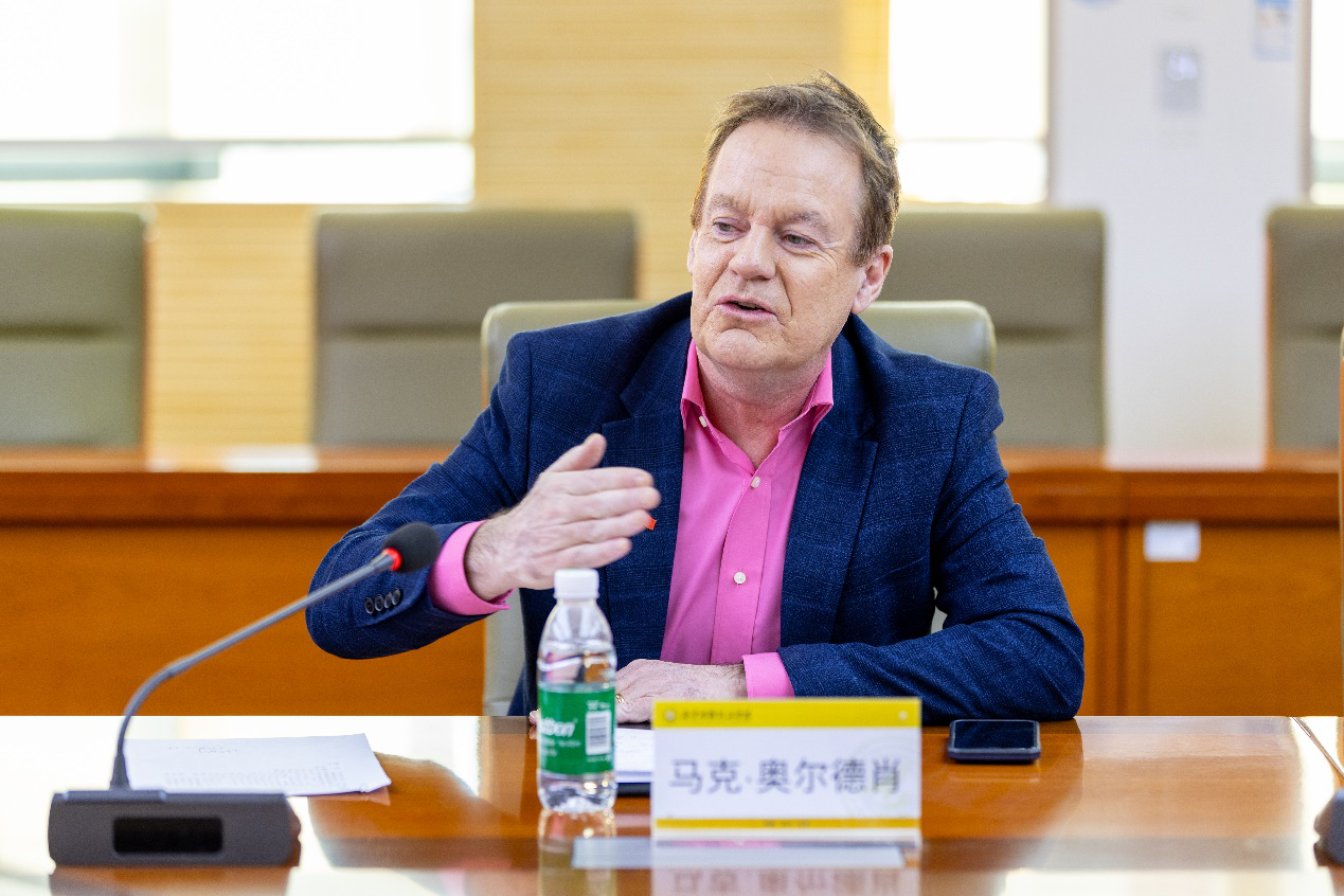 校內(nèi)交流話國際合作 校外研修強(qiáng)教師隊(duì)伍 明德學(xué)院扎實(shí)推進(jìn)教育事業(yè)高質(zhì)量發(fā)展