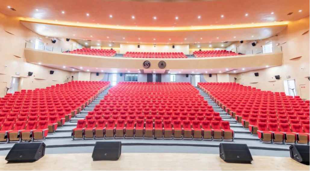 新氣象 新起點(diǎn) 西安明德理工學(xué)院新學(xué)期起航 新?；照絾⒂? title=