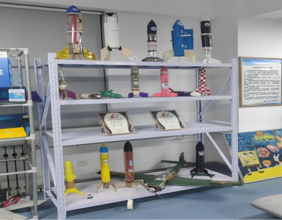 西安明德理工學(xué)院專業(yè)競賽創(chuàng)佳績 課題獲批教育部立項(xiàng) 黨支部入選省級名單